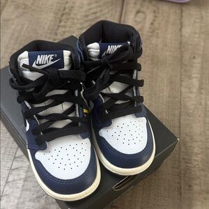 Nike Kids' Navy and White Sneakers